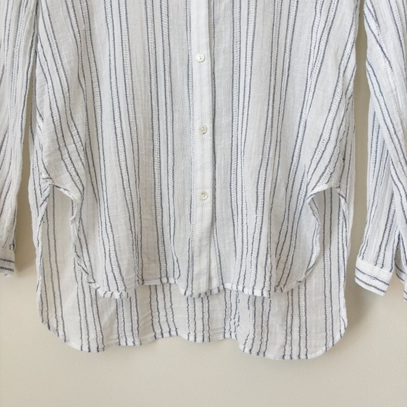 VINCE Lightweight Striped Cotton Button Down Shirt Sz 6 White Blue - Picture 4 of 10